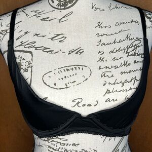 Victoria’s Secret plunge bra